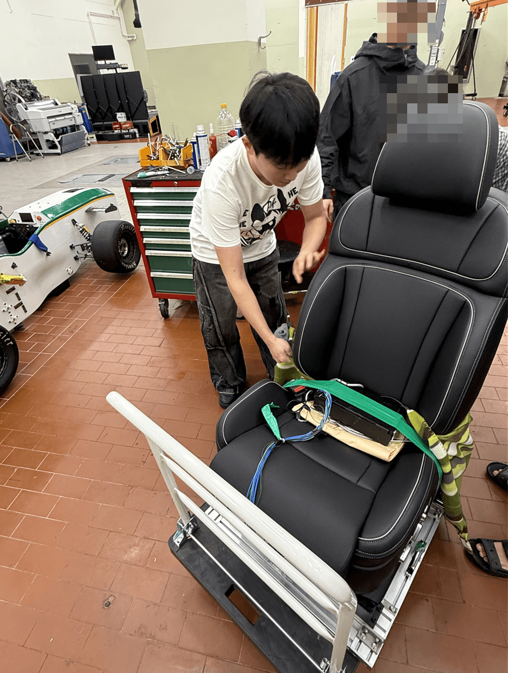 Smart-seat instrumentation and hardware swap
